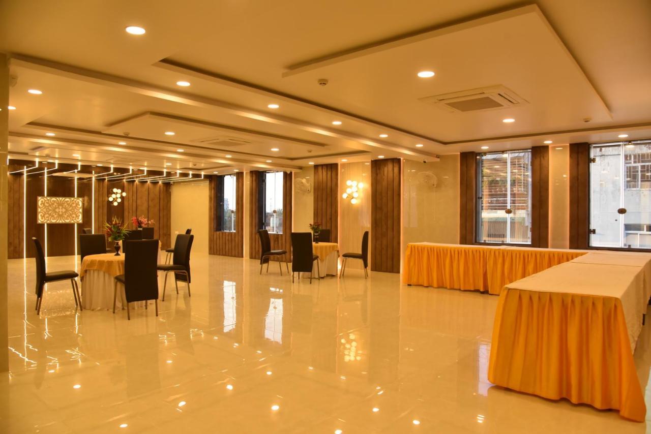 Hotel Nexus L Hotels In Charbagh Лакхнау Экстерьер фото